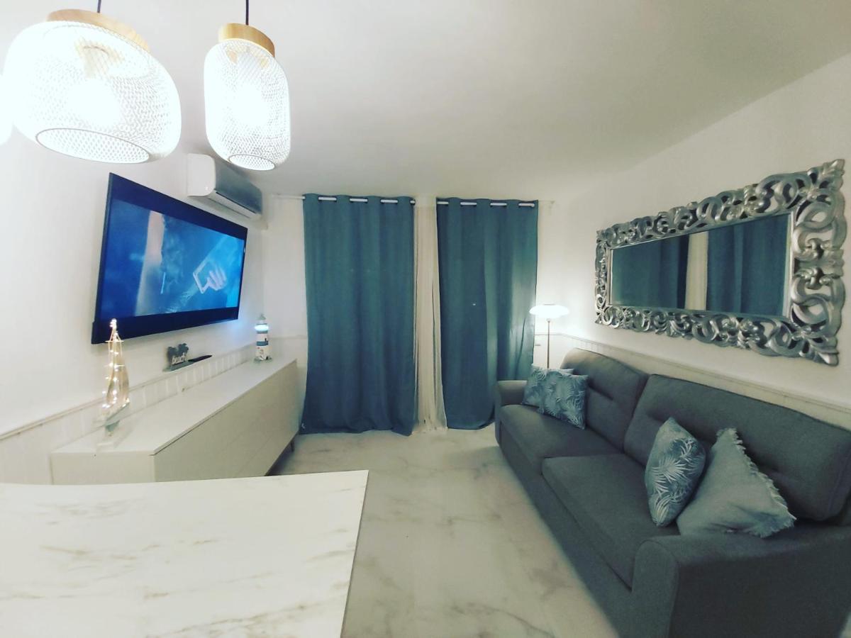 Canarian Blue Tropical Garden View & Pool Apartment *