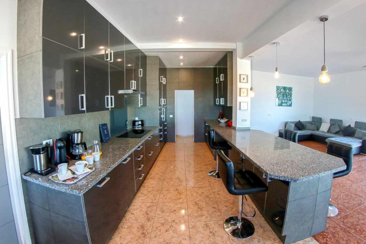 Luxury Casa Blanca By Tenerife Rental&sales Villa