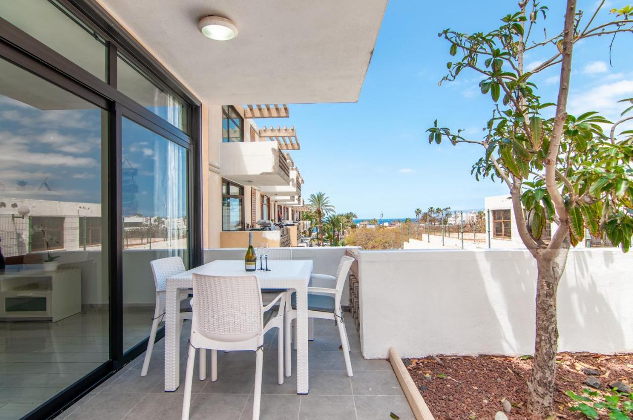 2 Bedroom Playa De Americas Apartment *