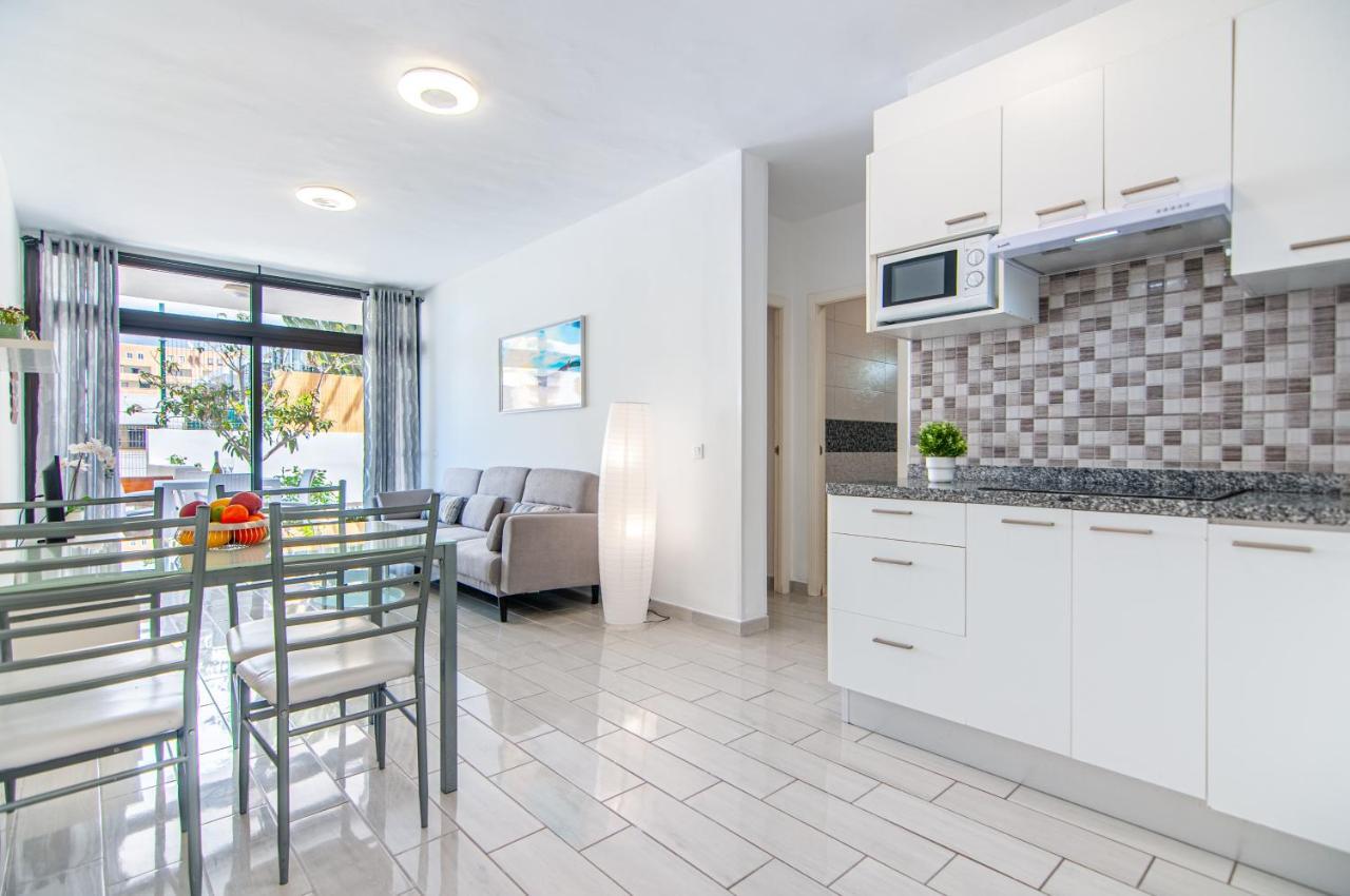 2 Bedroom Playa De Americas *