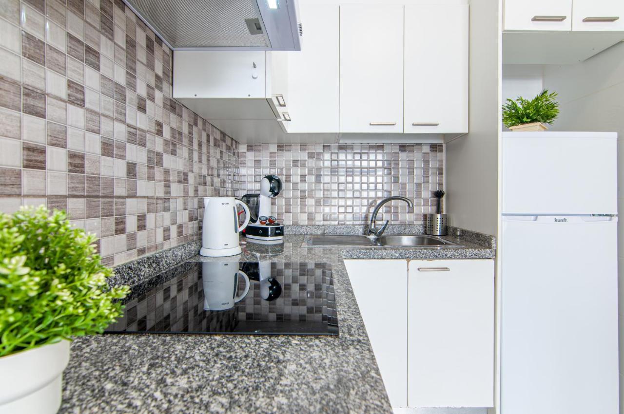 2 Bedroom Playa De Americas Apartment *