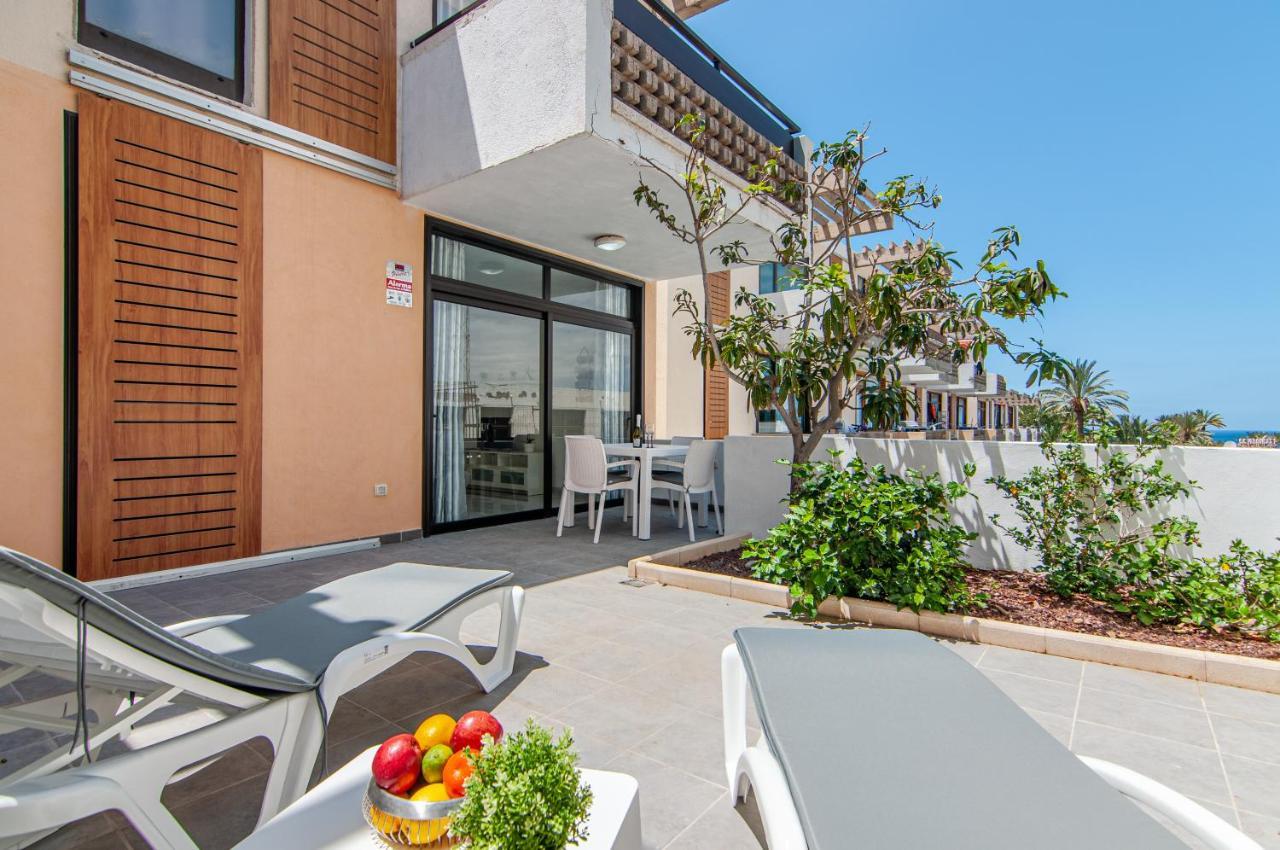 2 Bedroom Playa De Americas *