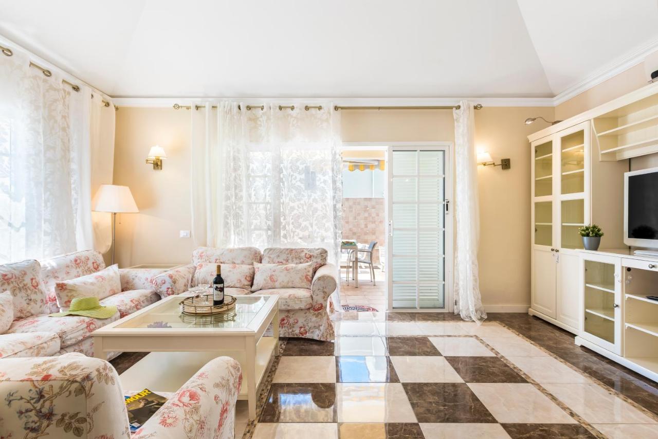 Villa Beautiful Anna With Heated Pool