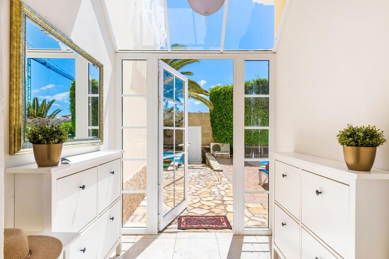 Villa Beautiful Anna With Heated Pool *