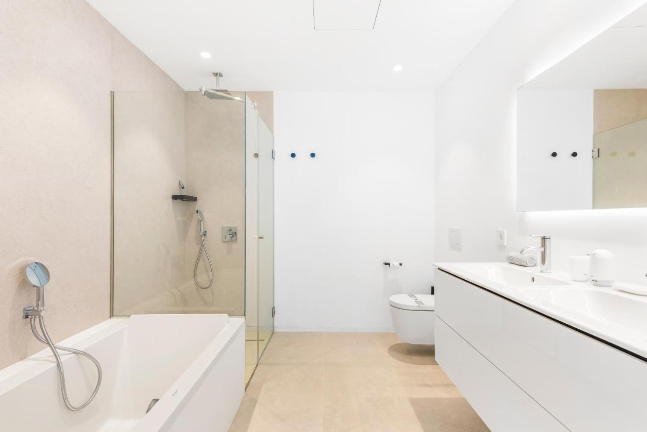 New Luxury First Line Sea View