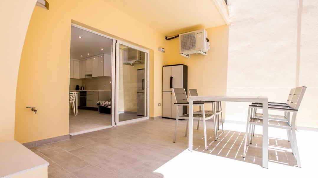 Costa Adeje-2 Bed.apartment With Double Terrace