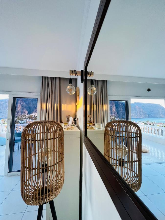 Luxury Penthouse With Breathtaking Views And Huge Private Terraces Appartement Puerto de Santiago (Tenerife)