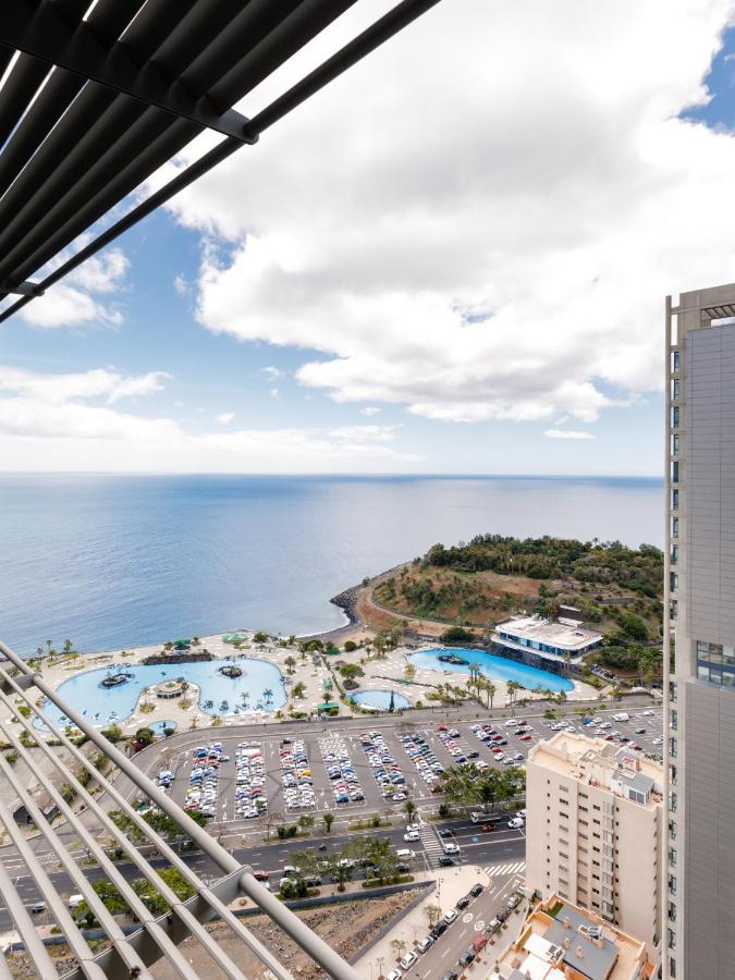 Cruz Twin Towers: Shore & Seaside Views