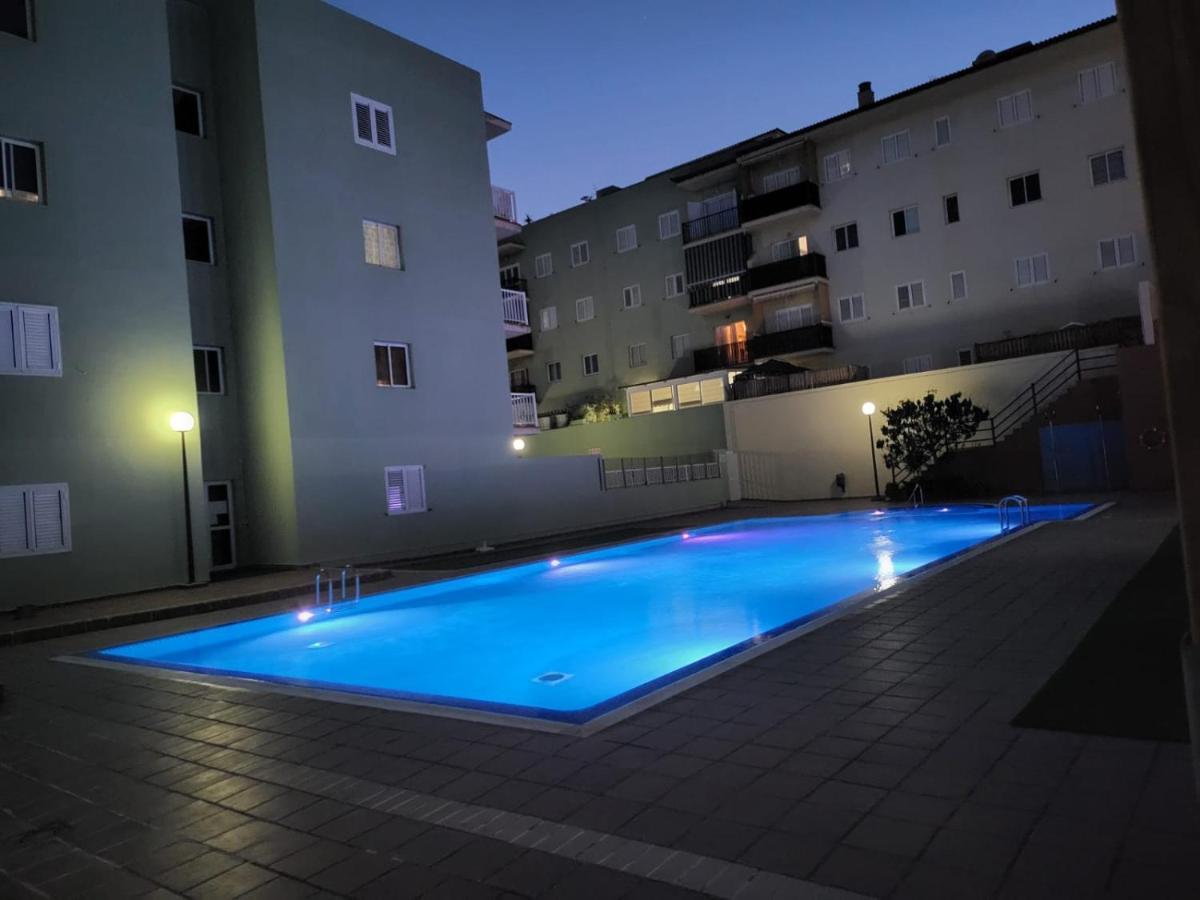 Apartamento Céntrico En Candelaria, Con Piscina.