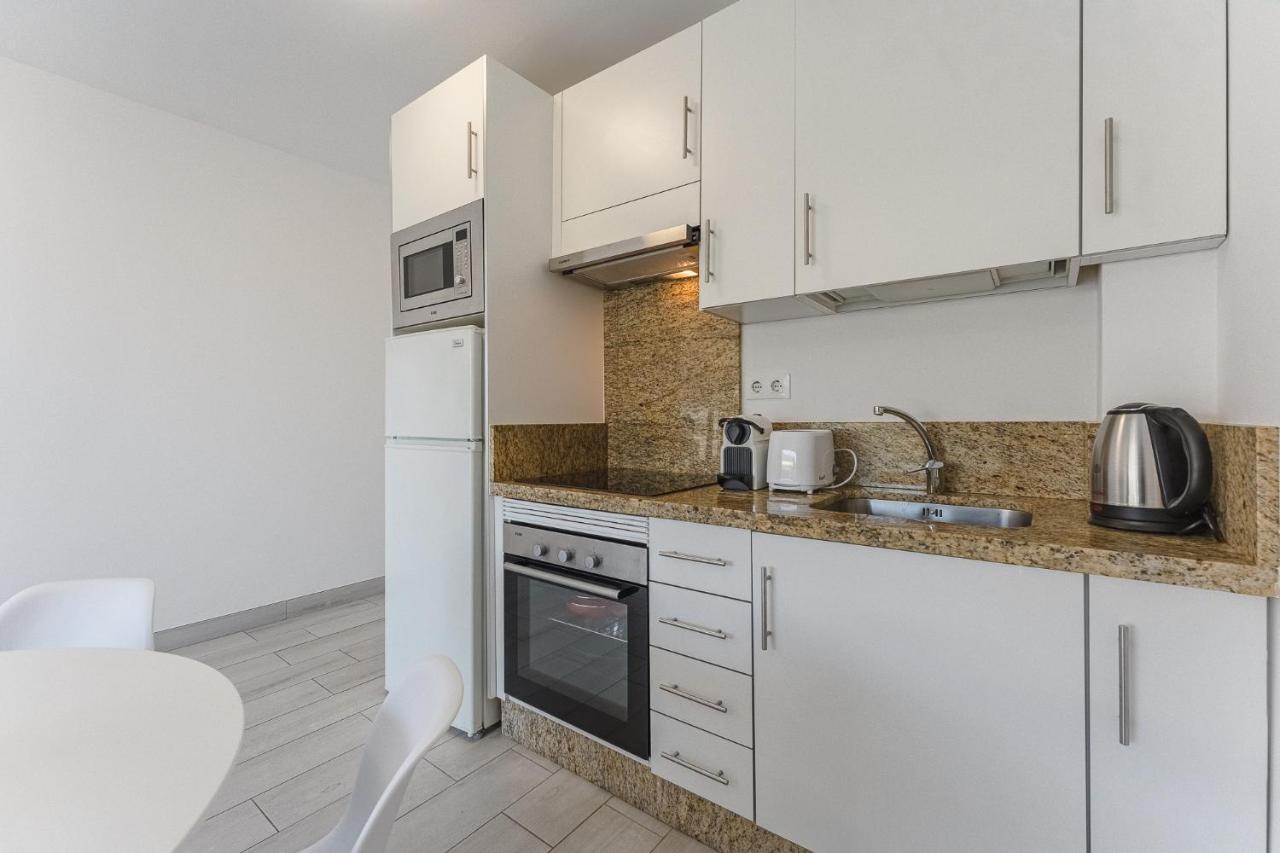 Appartement 303. Modern, Sunny Ifonche With Wifi Costa Adeje (Tenerife)
