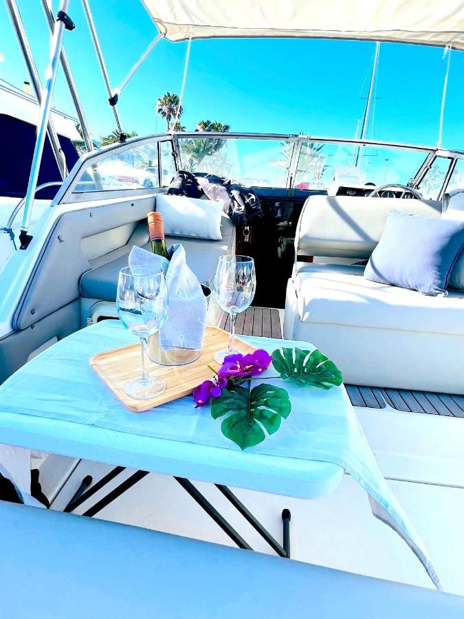 Barco Sihnny - Puerto Colon Bateau-hôtel *
