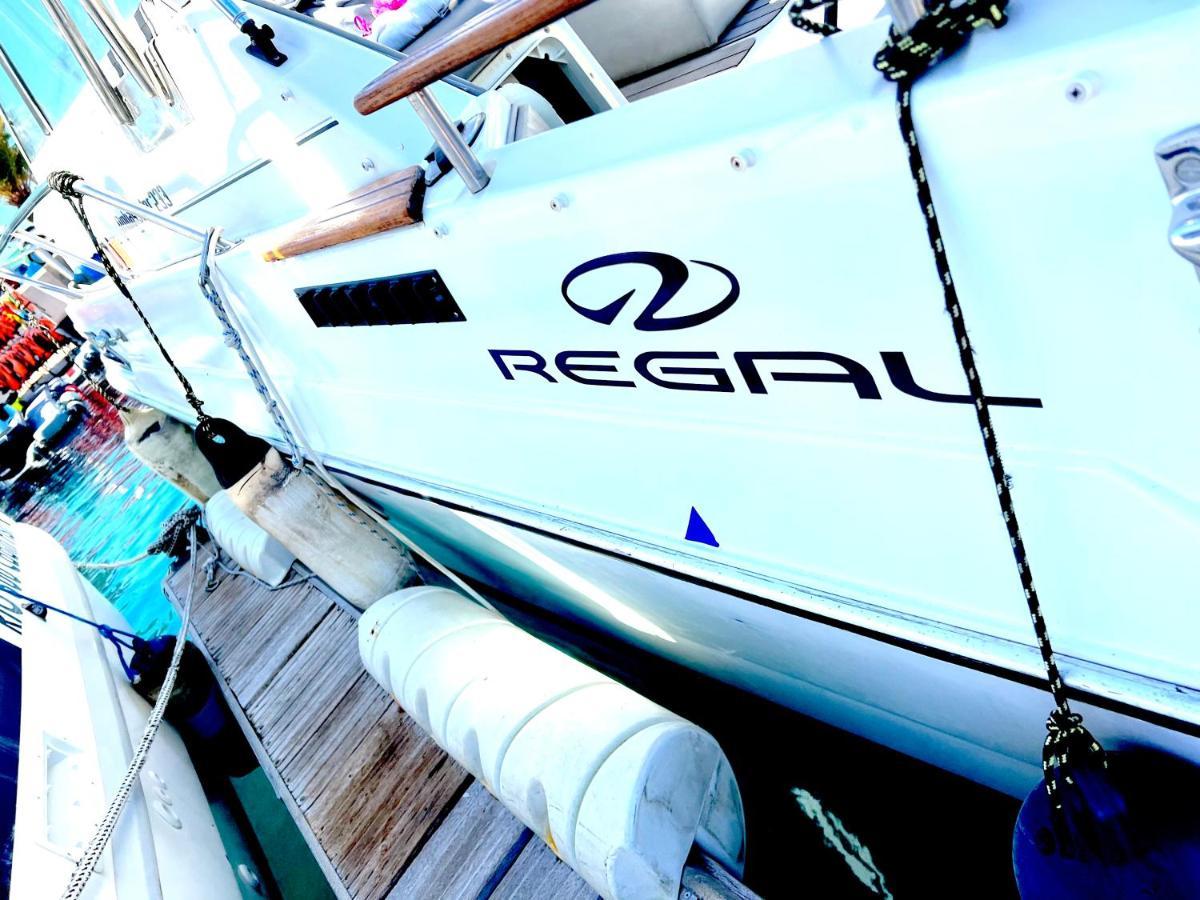 Barco Sihnny - Puerto Colon * Costa Adeje (Tenerife)