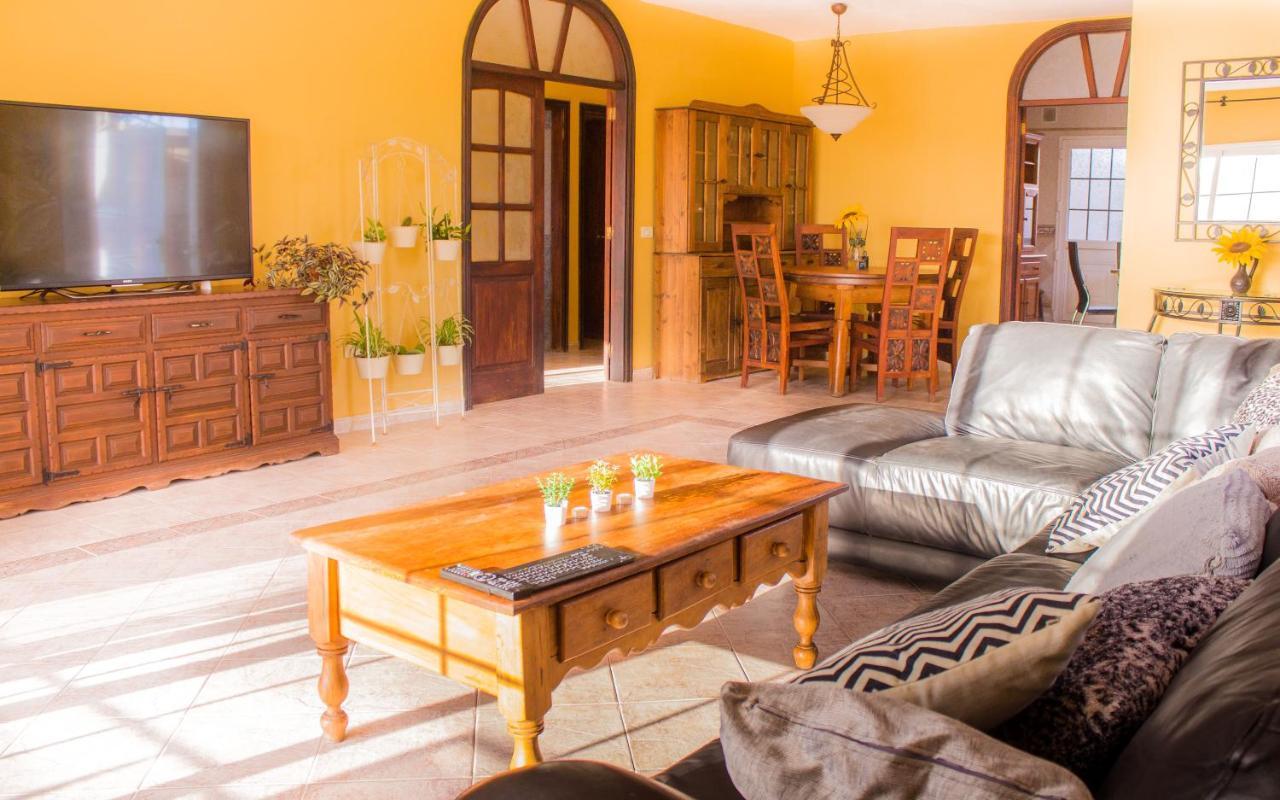 Platanito House Villa *