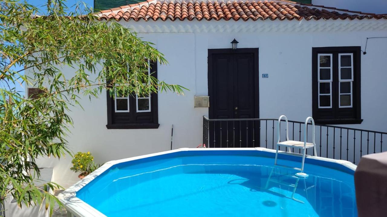 Casa Antigua La Embajada Holiday home *