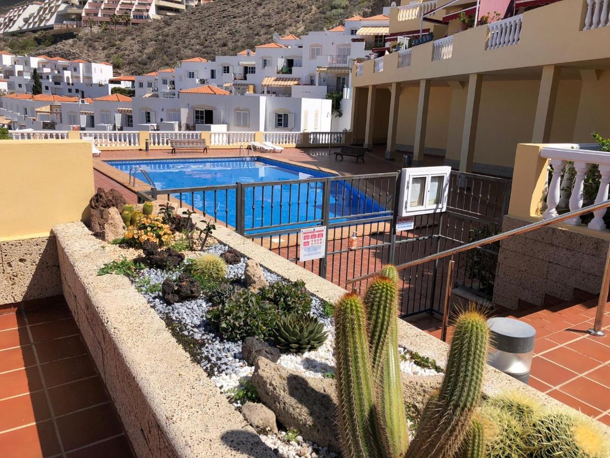Con Impresionantes Vistas Y Piscina Apartment