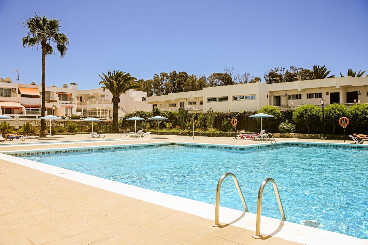 Cozy With Queen-size Bed And Pools, Chaparral 163 *