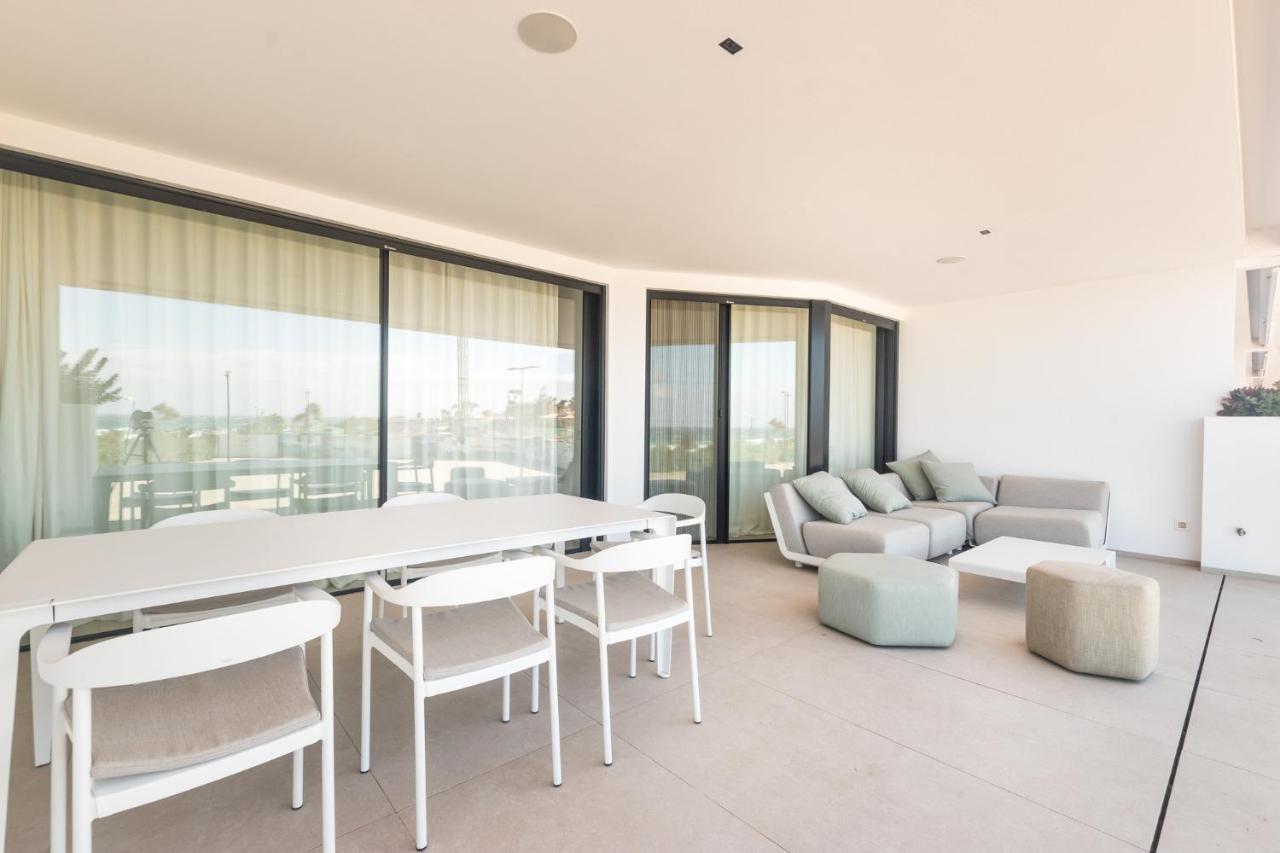 Infinity 0-8 Luxe Sea View 2b * Palm-mar