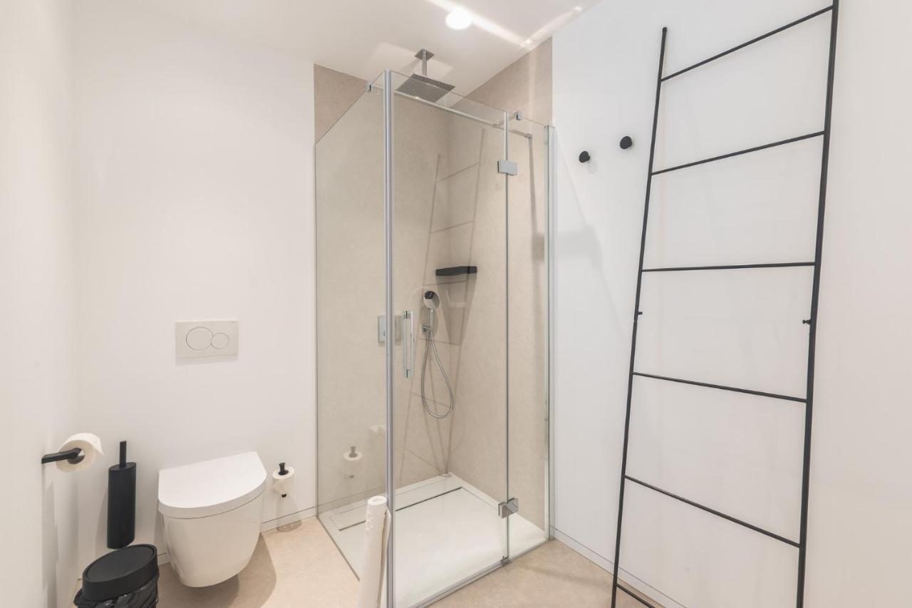 Infinity 0-8 Luxe Sea View 2b * Palm-mar