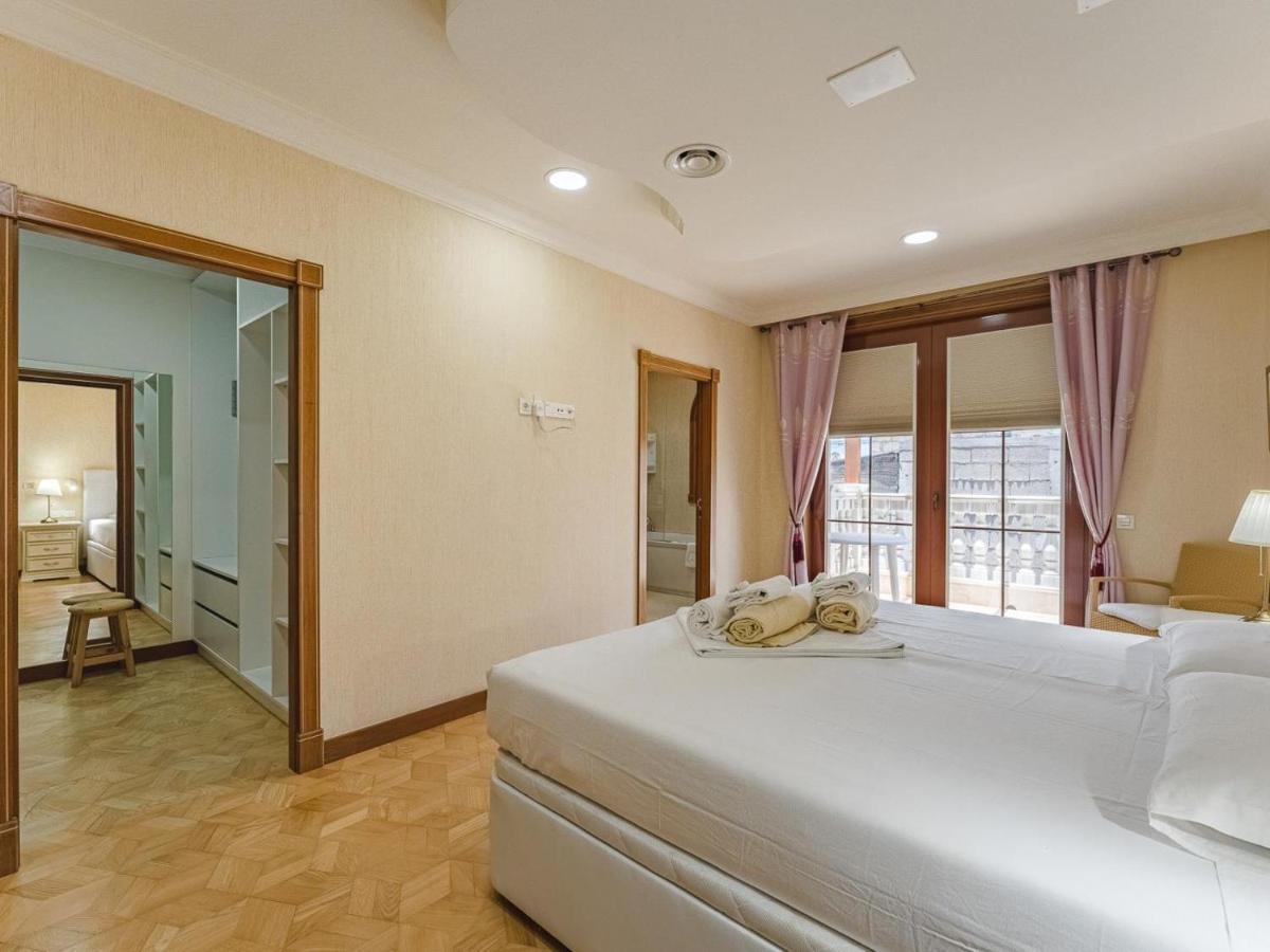Luxury Nautilus Heated Pool