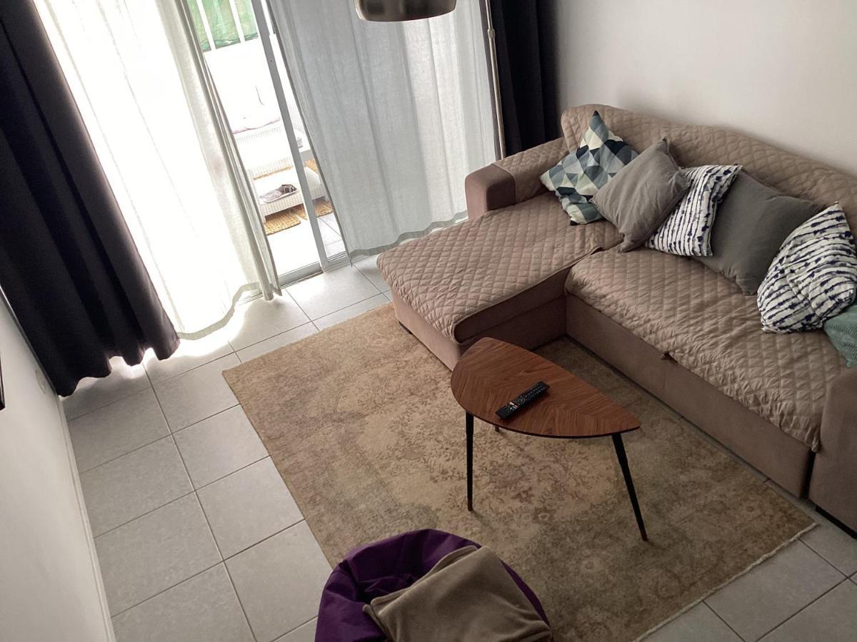 Chaparral Apartment *