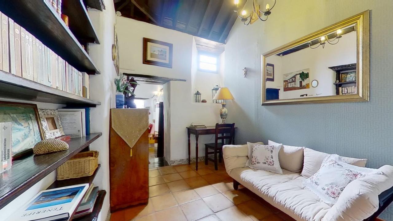 Villa Charming 1-bed House In La Laguna *