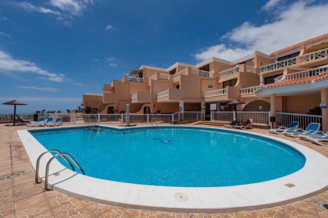 Paradise Court *