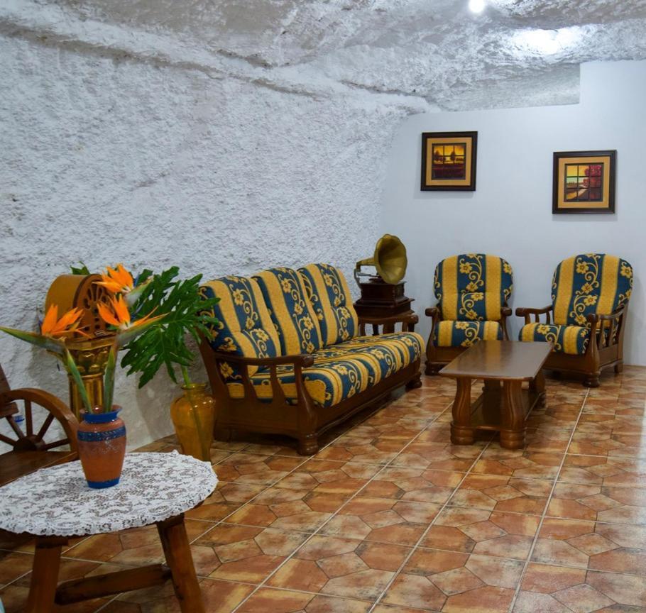 Casa Cueva La Herencia * San Miguel de Abona