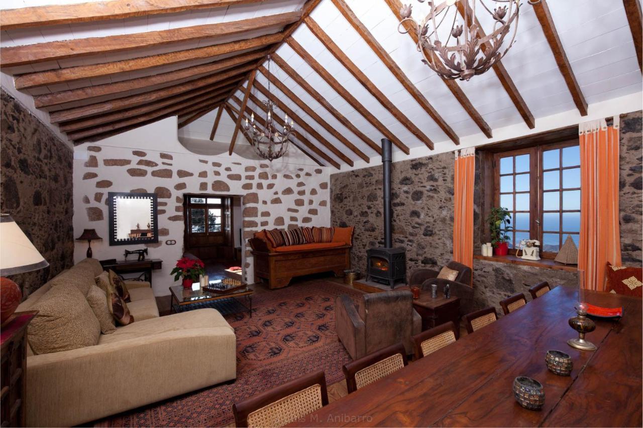 Historic Canarian House, Private Heated Infinity Pool, Bbq, Wifi + Panoramic Ocean Views Villa