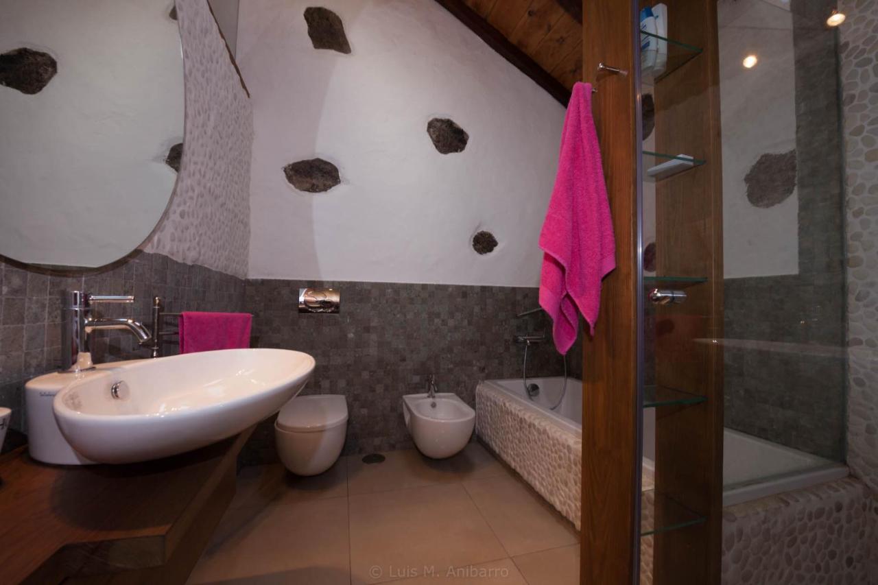 Historic Canarian House, Private Heated Infinity Pool, Bbq, Wifi + Panoramic Ocean Views