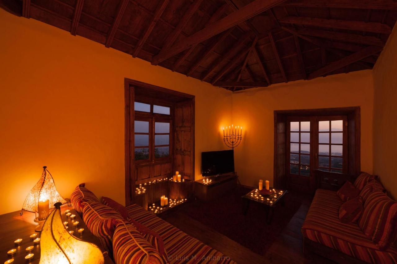 Villa Historic Canarian House, Private Heated Infinity Pool, Bbq, Wifi + Panoramic Ocean Views