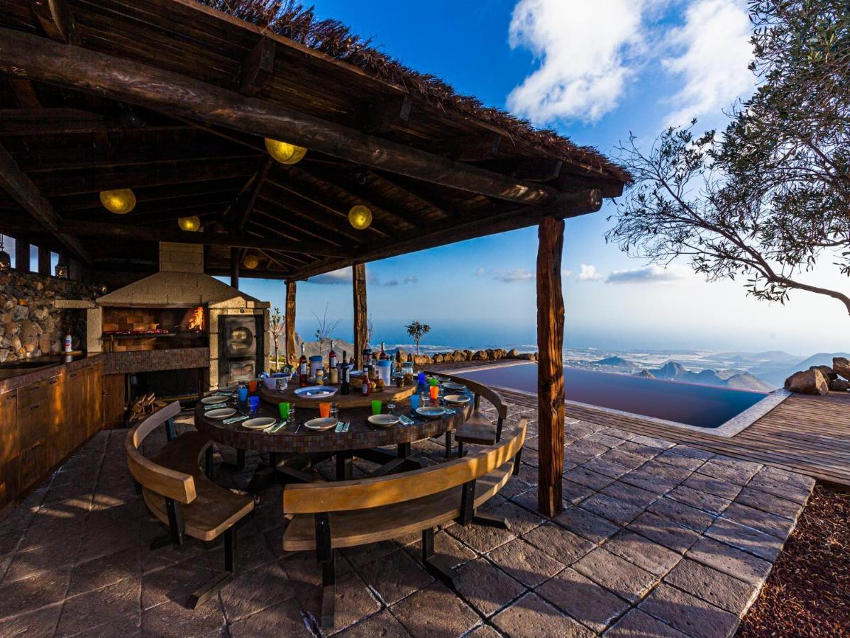 Historic Canarian House, Private Heated Infinity Pool, Bbq, Wifi + Panoramic Ocean Views Arona (Tenerife)