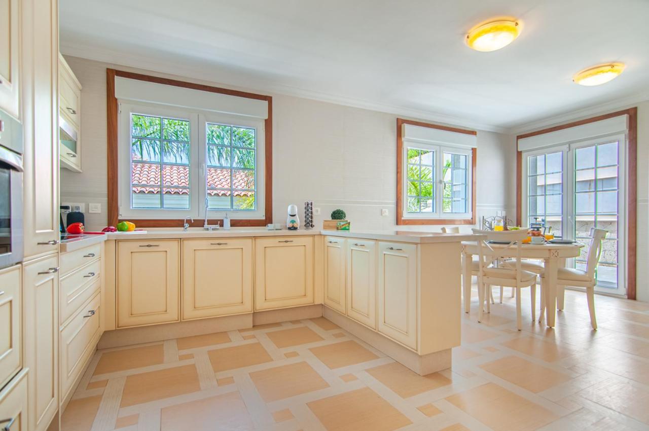 Torriani With Heated Pool Ph11 Villa