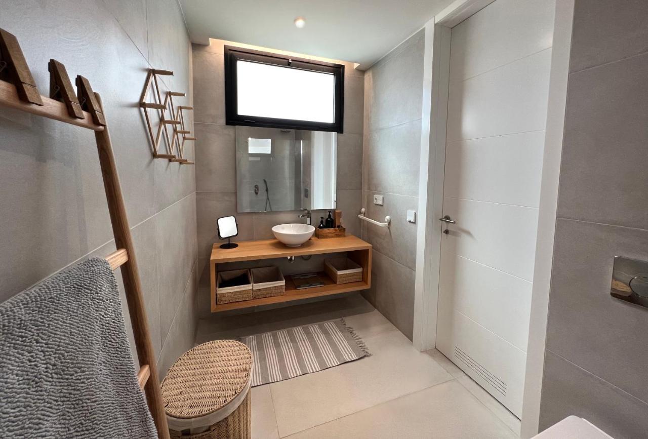 Medanojoy1- 3 Bedrooms, Spacious 60 M From The *