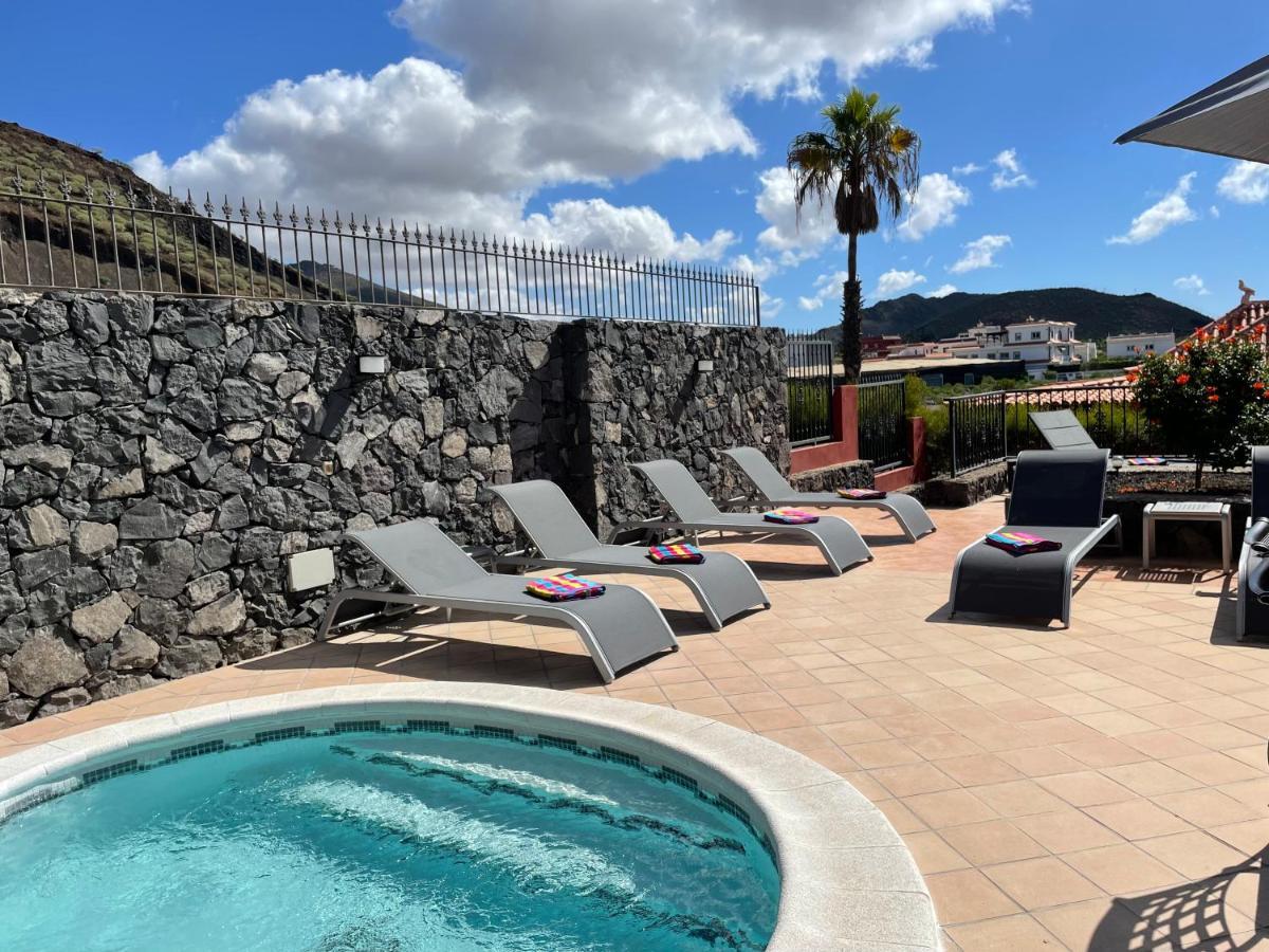 Consuelo - Quiet Location Close To Villa *