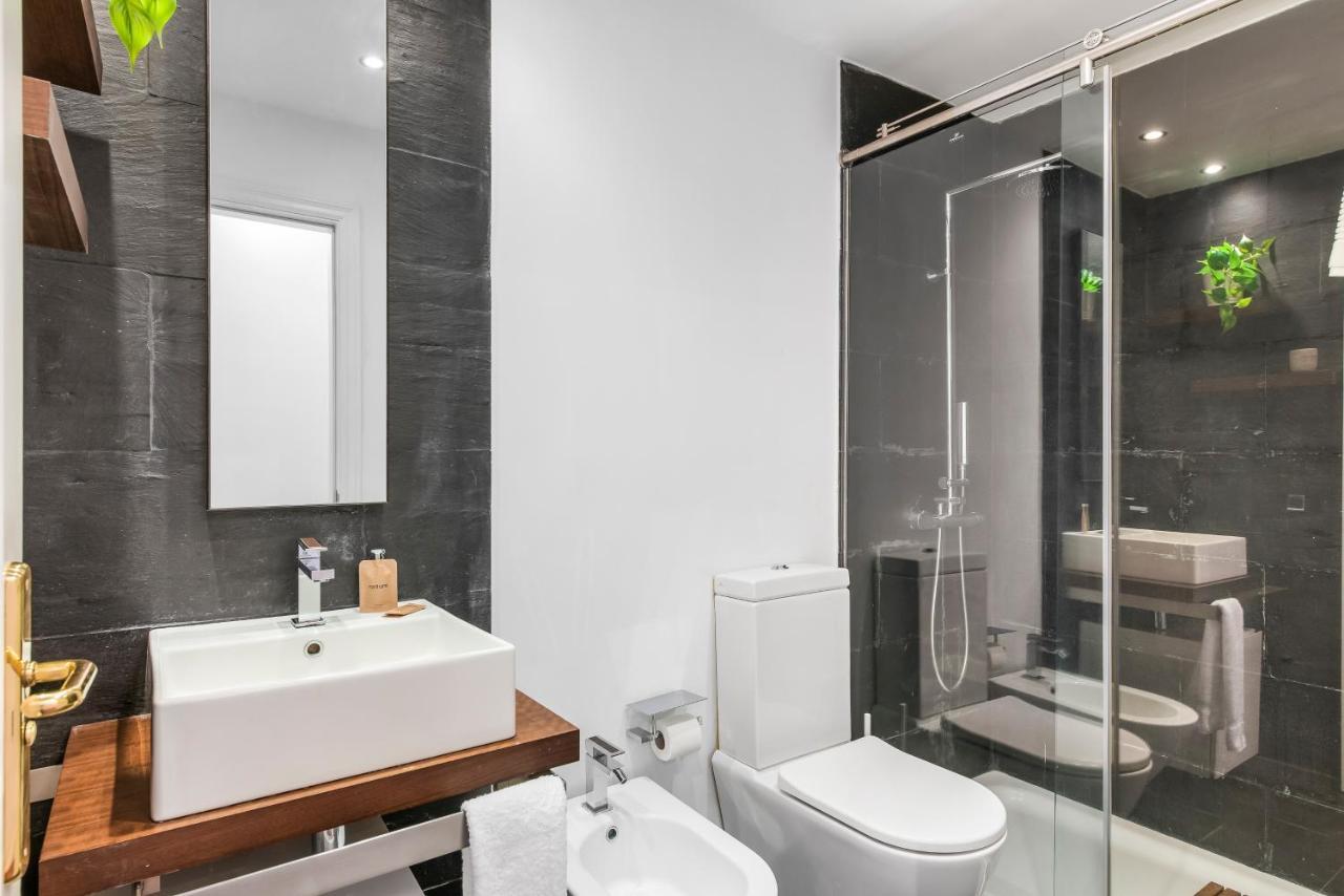 Spacious With Private Parking Apartamento