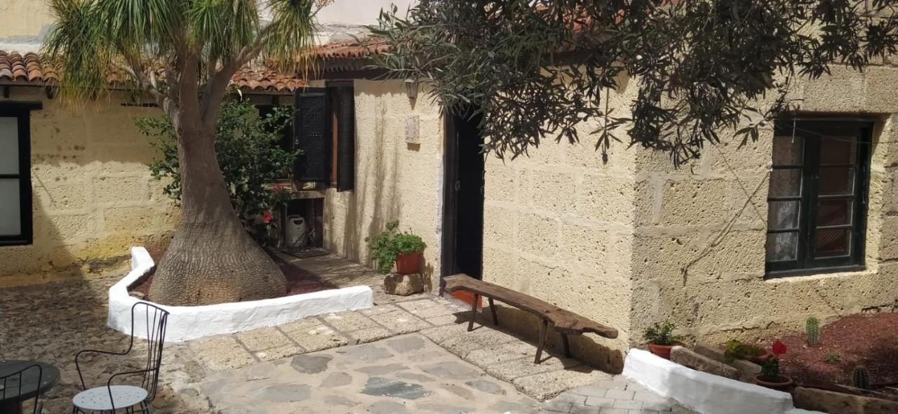 Casa El Drago De Arico Hébergement de vacances *