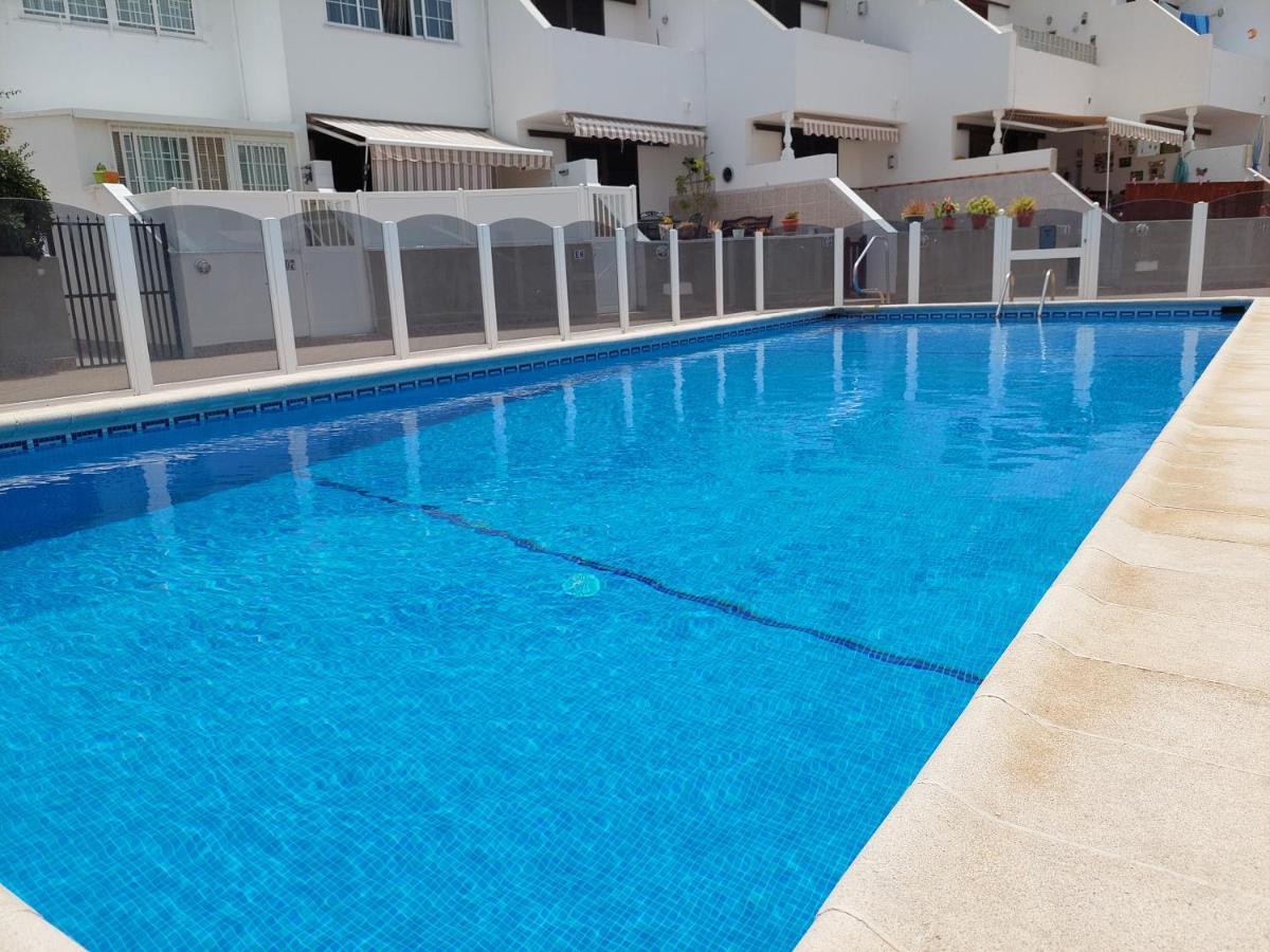 Jacuzzi House Sunflower Сasa de vacaciones