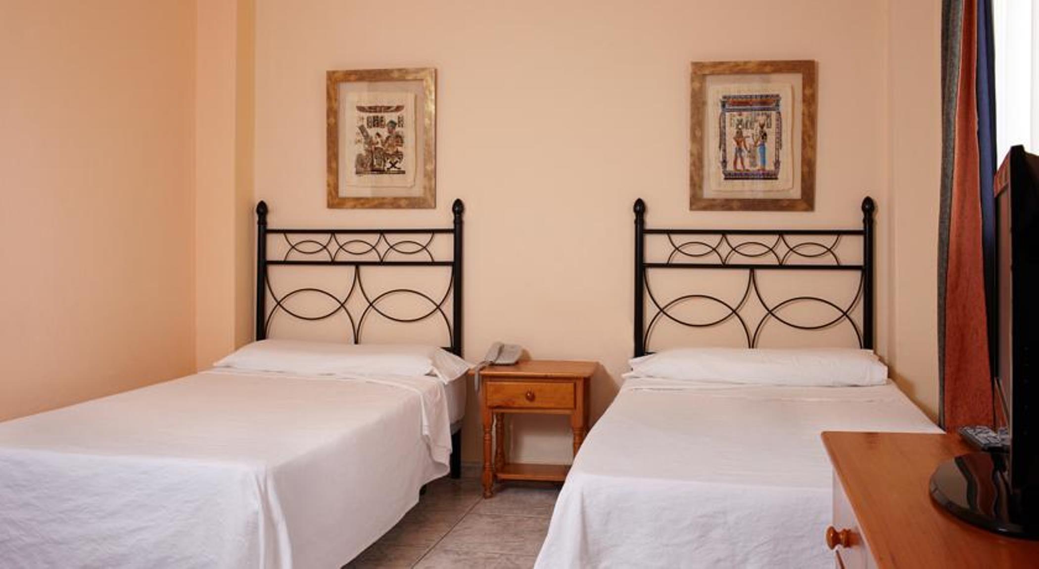 Tanausu Hotel 3*