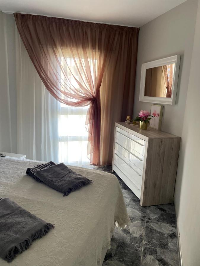 Torres De Yomely Americas Apartamento