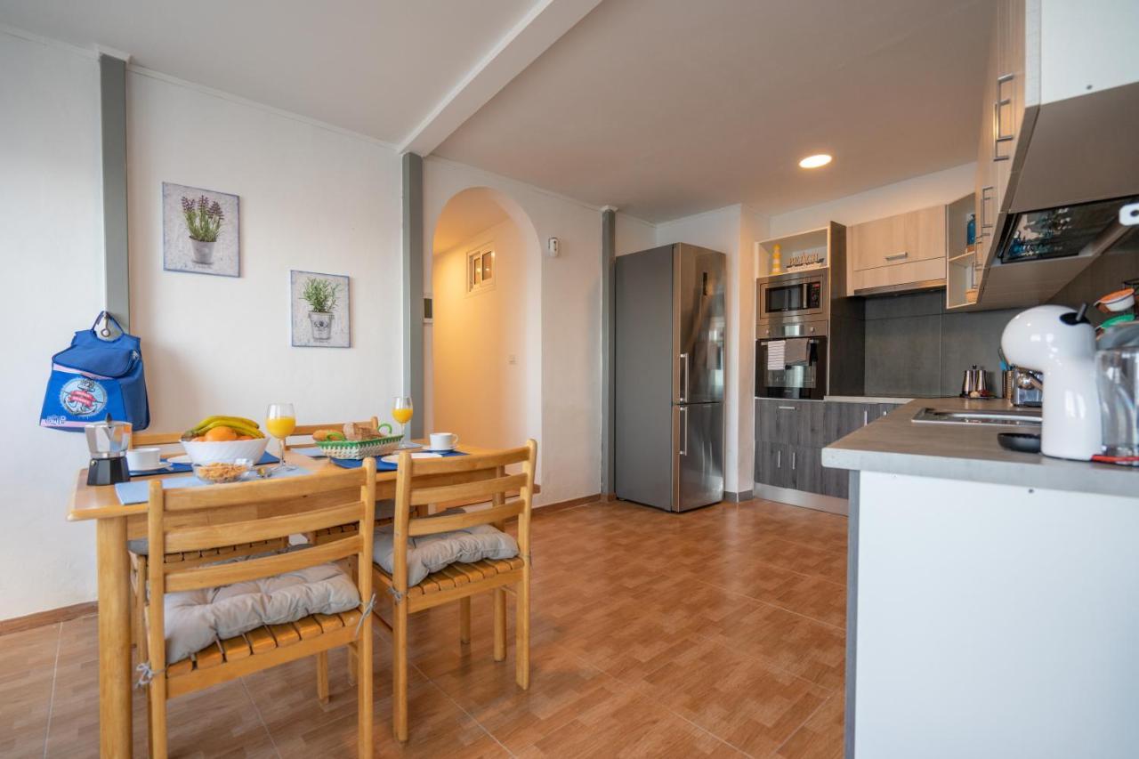 Frontline: 2 Bedrooms, Incredible Views With Large Terrace Holiday home Santa Cruz de Tenerife