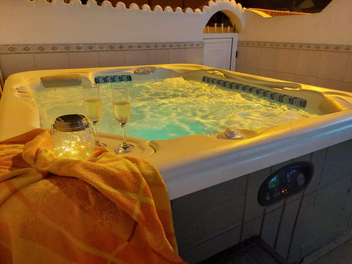 Jacuzzi House Sunflower *
