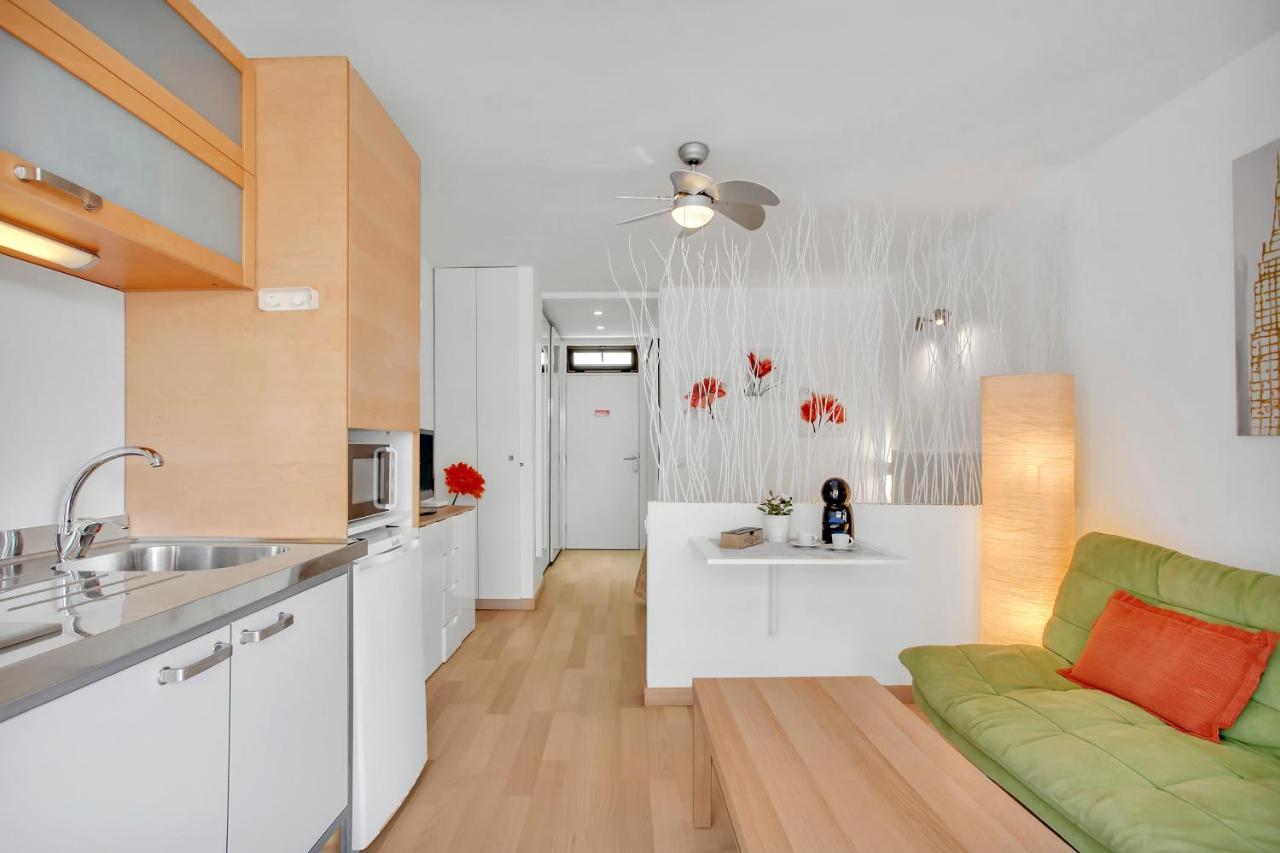 On The Beach, Sea View, Fast Fiber, Pool, Parking