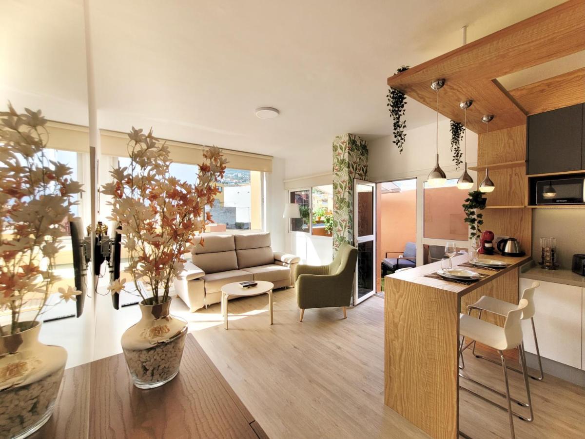 The Valley View Apartment *