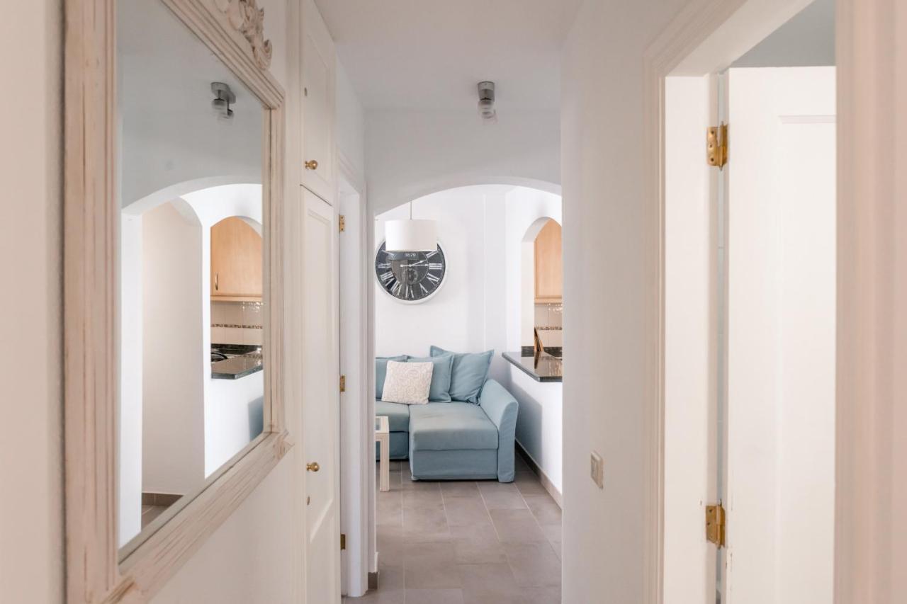Homeforguest Con Piscina A 50m Del Mar En La Caleta Appartement *