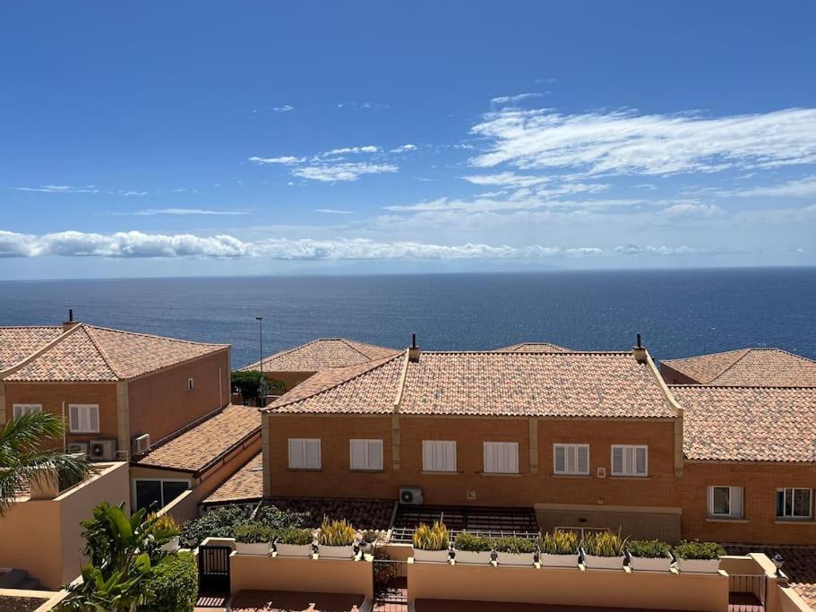 De Lujo Con Piscina Y Vistas Al Mar