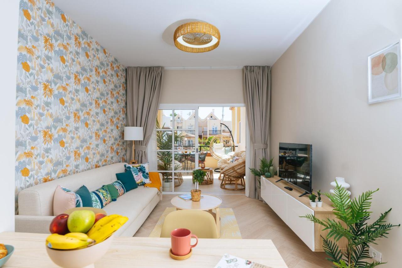 Amazing Renovated Pool View Apartment, 2 Min To Fanabe Appartement