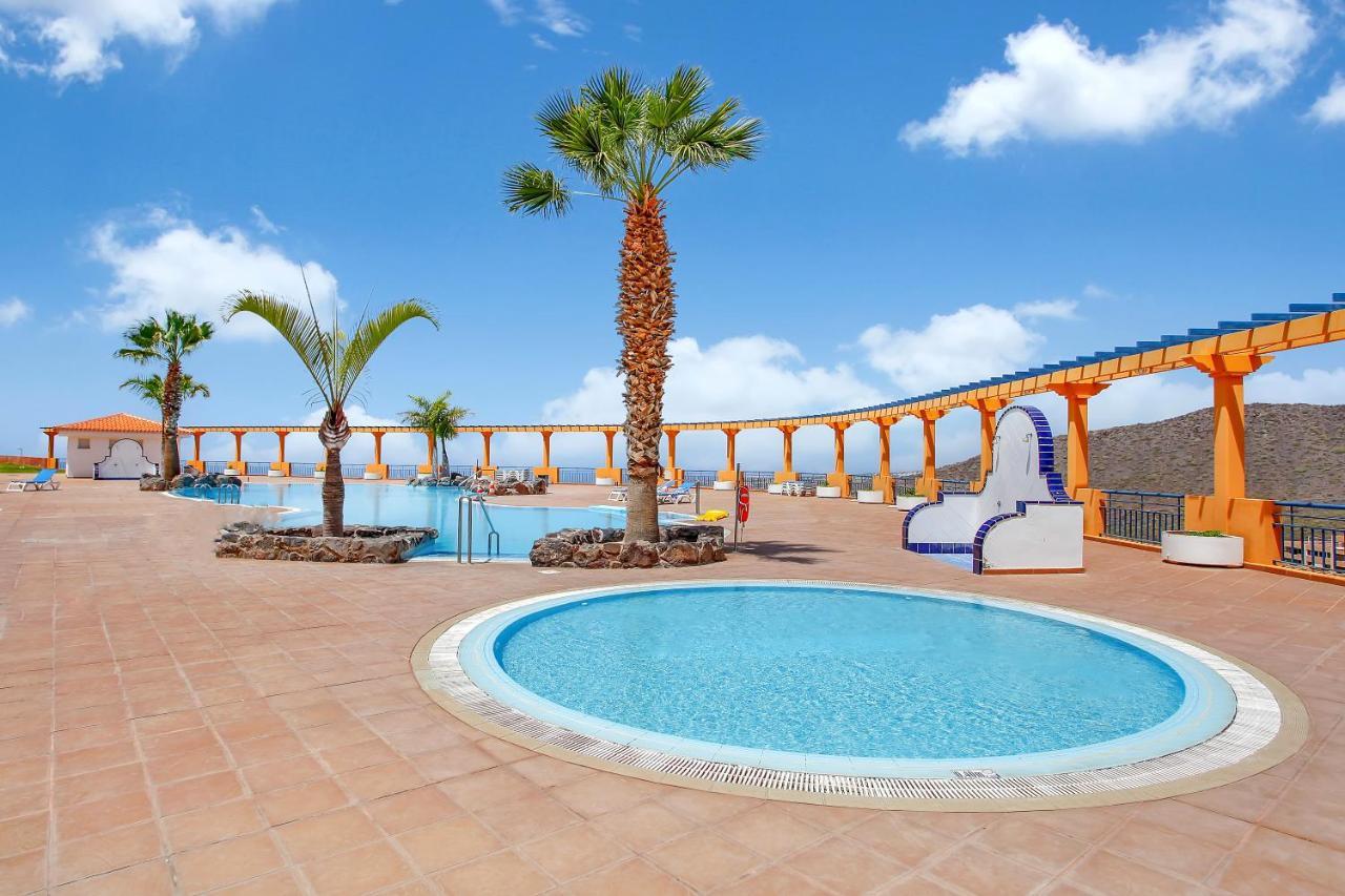 Wonderful View, Huge Terrace Solarium, Private Parking Appartement *