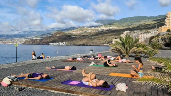 Primera Linea De Playa Con Vistas Al Mar Y Plaza De Garaje Radazul
