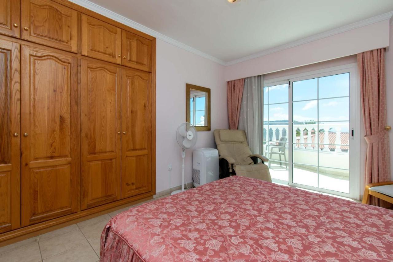 Encantada Villa
