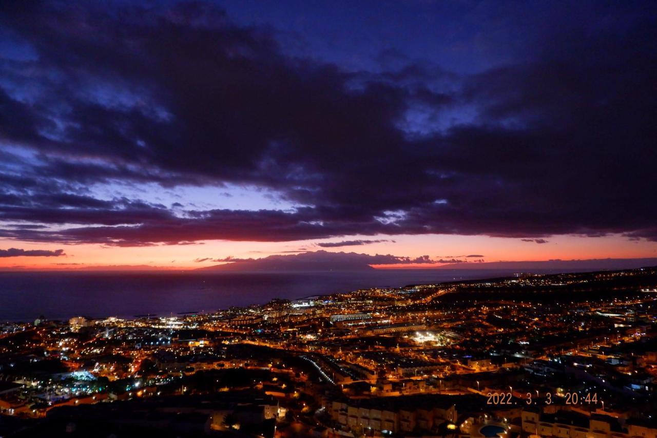 Premium Penthouse 105m2,bali Bed,heated Pool,best Sunsets *